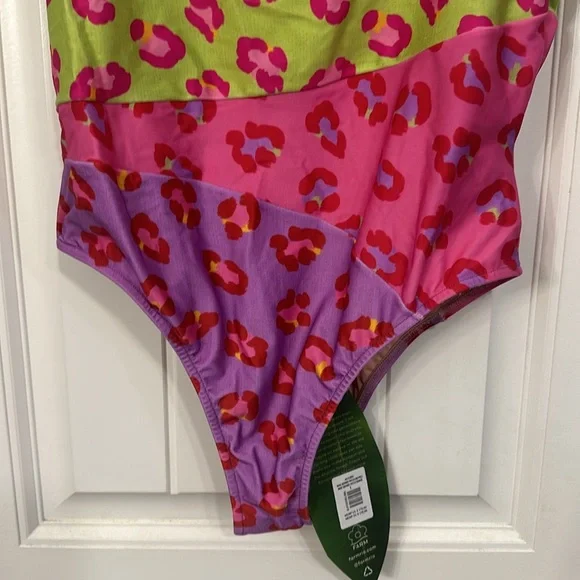 Farm Rio Maxi Leopard Patch One Piece Swimsuit Large - Picture 5 of 12
